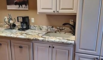 780 Rickets Ln, Ardmore, OK 73401