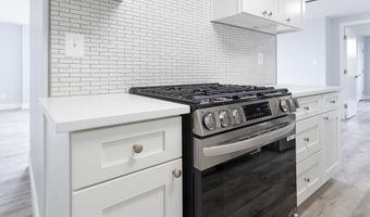 4600 DUKE St 432, Alexandria, VA 22304