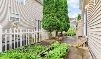 3134 Shelton Ct, Akron, OH 44312