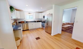 608 COLLEGE St, Barrackville, WV 26559