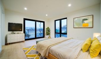 616 N Mariposa Ave, Los Angeles, CA 90004