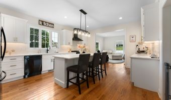 79 Todds Hill Rd, Branford, CT 06405