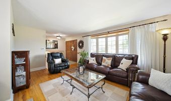 365 W Myrick Ave, Addison, IL 60101