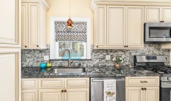 2 Canal St, Alloway, NJ 07422