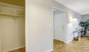 4352 N PERSHING Dr #43522, Arlington, VA 22203
