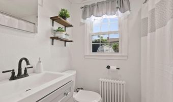 39 Eldorado St, Cranston, RI 02910