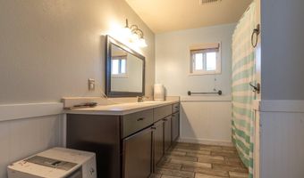 1214 Ransom Ave, Brookings, OR 97415
