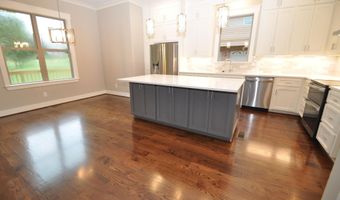 121 SCENIC LAKE Dr, Alabaster, AL 35114