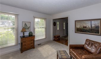 300 Lakeview Cir, Aurora, OH 44202