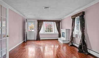 1 Masso Dr, North Providence, RI 02904