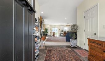20 Thoreau Dr, Ashville, OH 43103