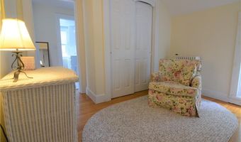 347 Paradise Ave, Middletown, RI 02842