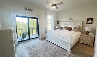 124 Court St, Bay St. Louis, MS 39520