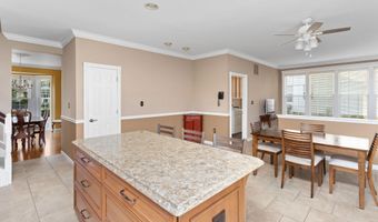 16 Heritage Dr, Allentown, NJ 08501