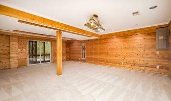 3949 Waldenwood Dr, Ann Arbor, MI 48105