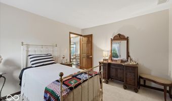 1094 Brookway Dr, Avon, IN 46123