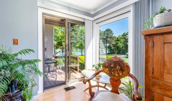 17 Ships Way, Bourne, MA 02532