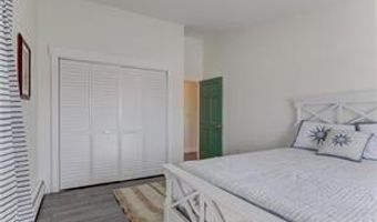 66 Girard Ave 423, Newport, RI 02840
