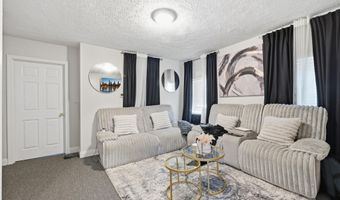 10 Pearl St, Auburn, ME 04210