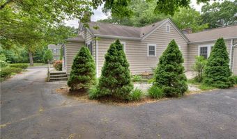 16 Evergreen St, Barrington, RI 02806