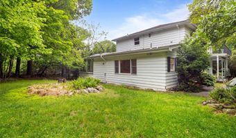 249 Cherry Ln, Airmont, NY 10901