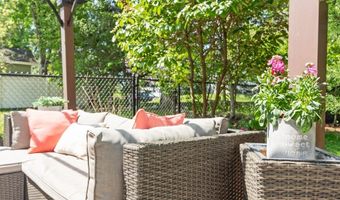 289 South Rd, Bedford, MA 01730