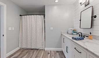 129 Loon Call Dr, Belgrade, ME 04917