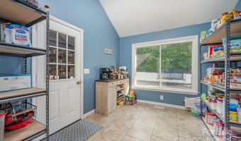2106 Woodhurst Ln, Albemarle, NC 28001
