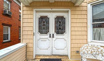 98 W 31ST St, Bayonne, NJ 07002