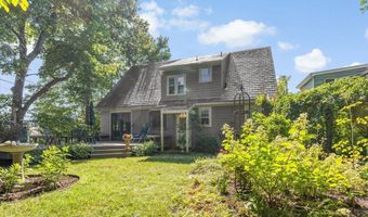 73 Oakwood St, Albany, NY 12208
