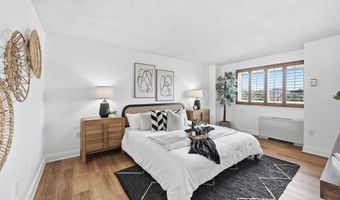 1225 MARTHA CUSTIS Dr 717, Alexandria, VA 22302