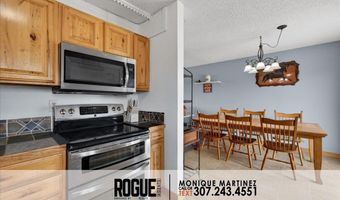 1960 Prairie Ln, Bar Nunn, WY 82601