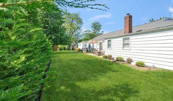 24 Bayview Pl, Amityville, NY 11701
