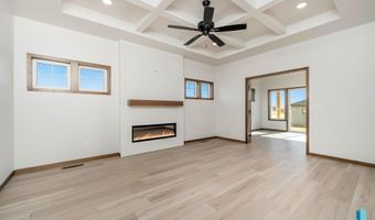 2413 E Tinley St, Brandon, SD 57005