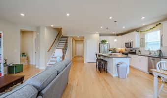 580 N Highlander Way, Addison, IL 60101