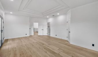 7460 E Hummingbird Cir, Anaheim, CA 92808