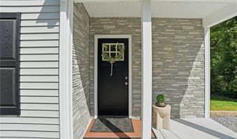 72 Wilbur Rd, Lincoln, RI 02865