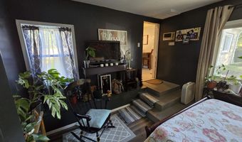 936 W Vine St, Albany, IN 47320