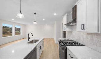 8333 Kettle Oak Dr SE, Alto, MI 49302