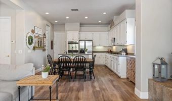 26112 Crescendo Dr, Escondido, CA 92026