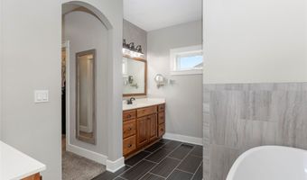 28887 Frost Ln, Adel, IA 50003