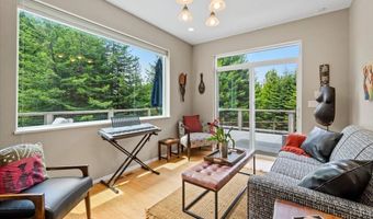 1346 Diamond Dr, Arcata, CA 95521