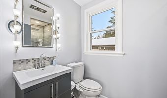 1039 Glamorgan St, Alliance, OH 44601