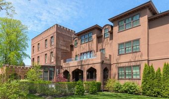 78 Rhode Island Ave 8, Newport, RI 02840