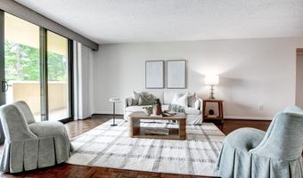 1101 S ARLINGTON RIDGE Rd S 208, Arlington, VA 22202