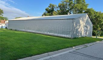 323 N Oak St, Alexandria, MN 56308