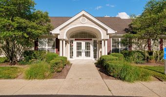 103 Larson Dr 103, Danbury, CT 06810