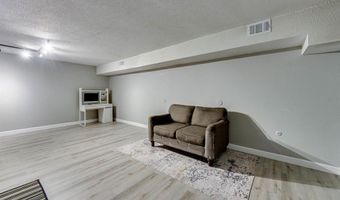 1210 Wicklow Rd A, Ballwin, MO 63021