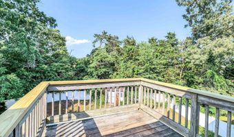 7 Ruth Ct, Absecon, NJ 08201