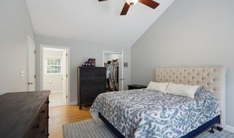 4 Hampshire Hills Dr, Bow, NH 03304